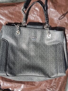 GUESS Gray/ Black Signature Tote Bag